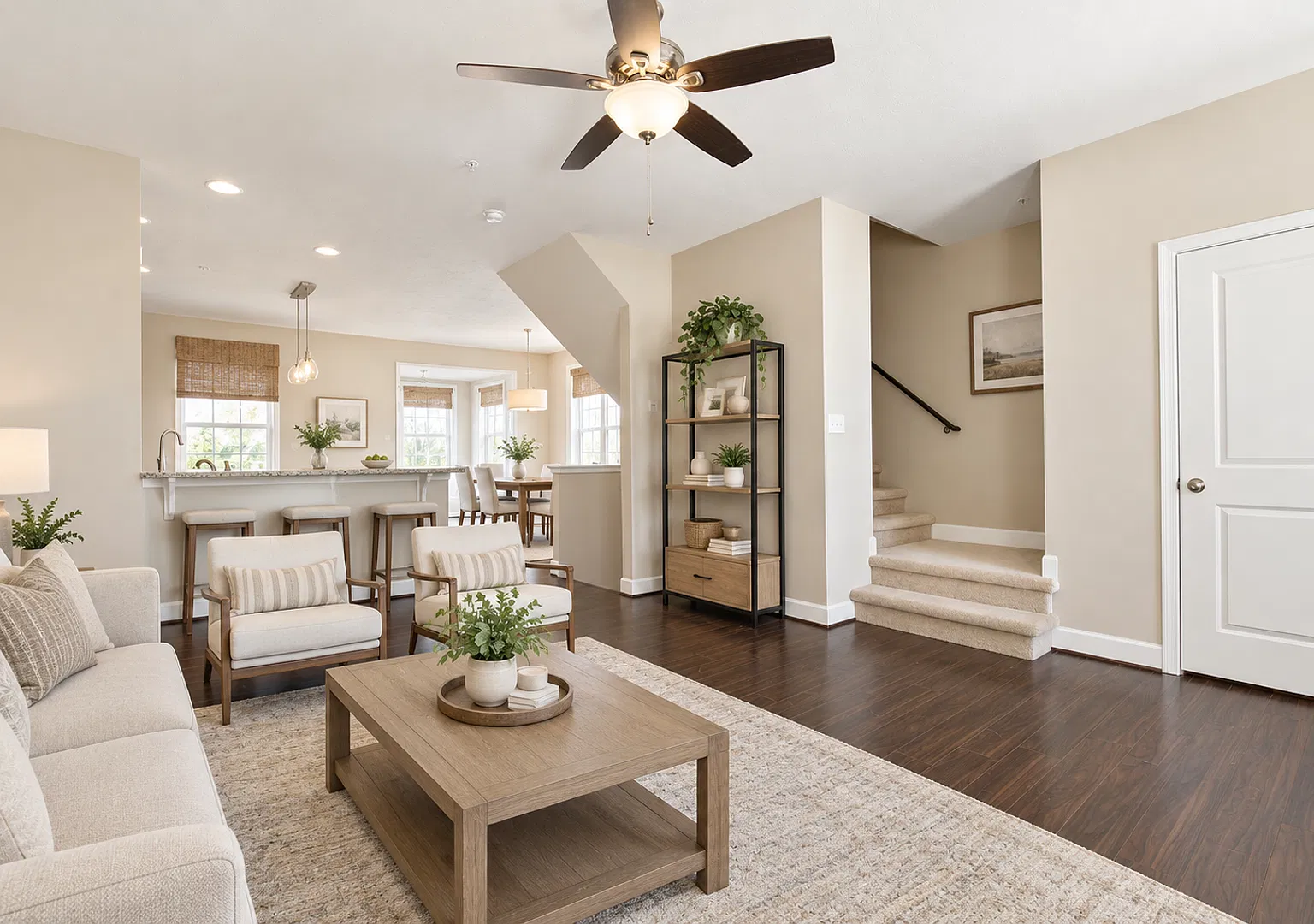 3 Bedroom Townhome! — Photo 2