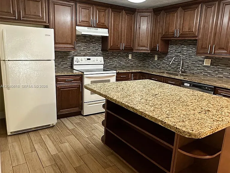4114 NW 88th Ave #102 — Photo 1