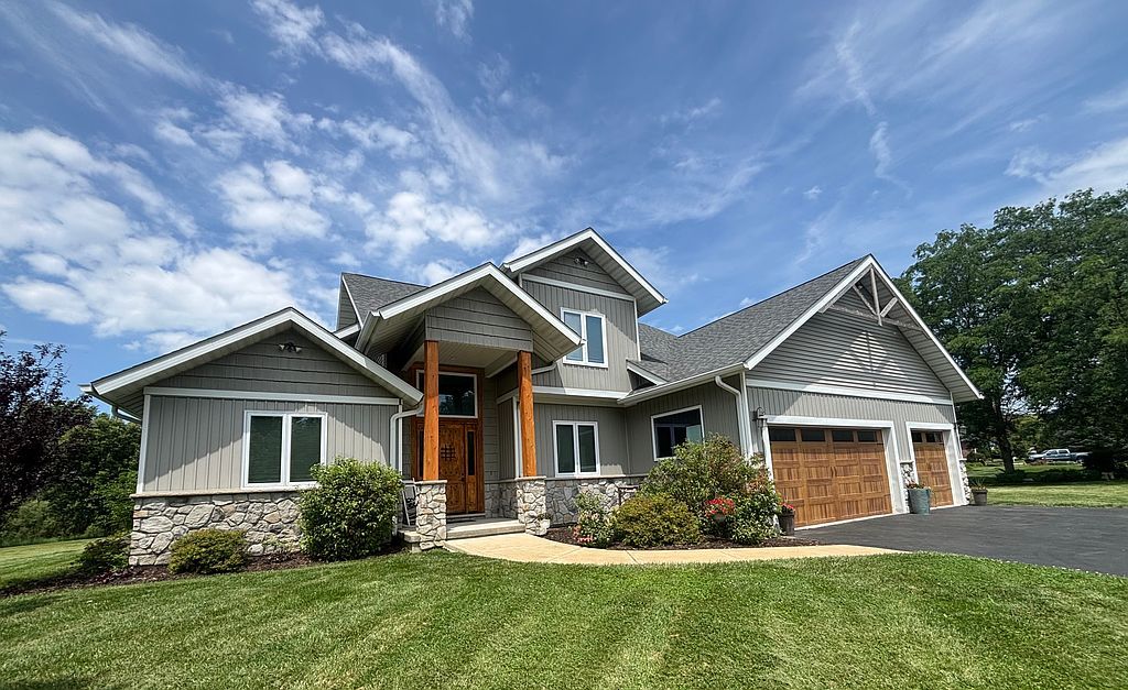 9305 Eric Cir - Property Image