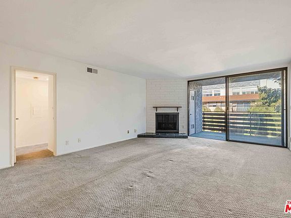 4th image of 11706 Montana Ave APT 204