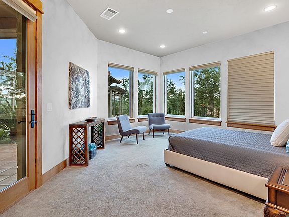 5th image of 8808 Bellancia Dr