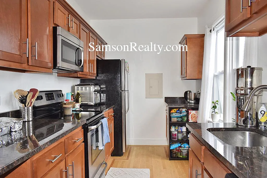 3 bed, $3,900 — Photo 4