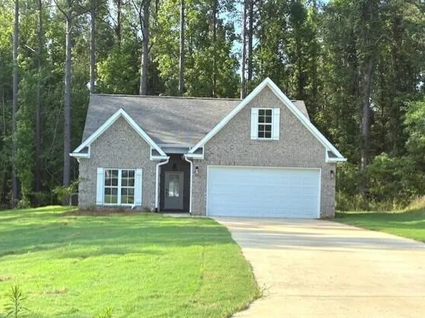 234 Lauras Cv, Starkville, MS 39759