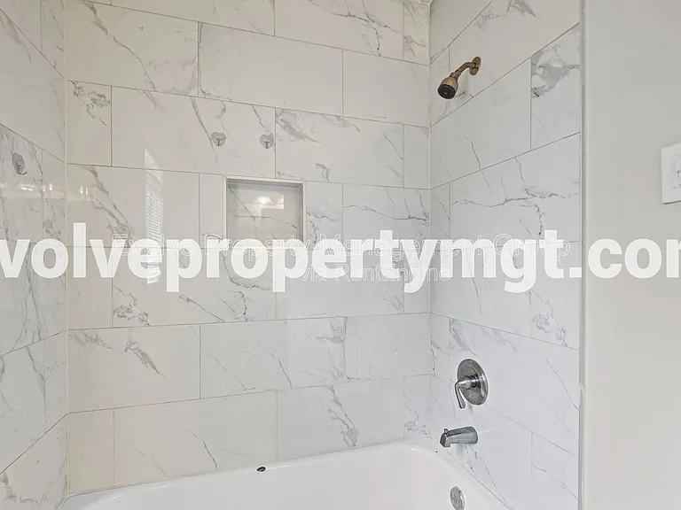 1716 Cornelia Ln — Photo 17
