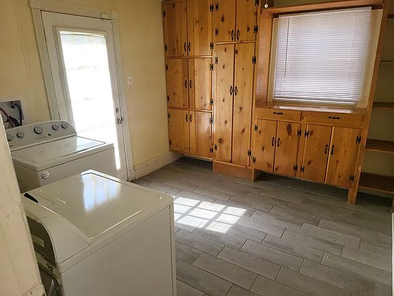 4th image of 310 Julie Dr