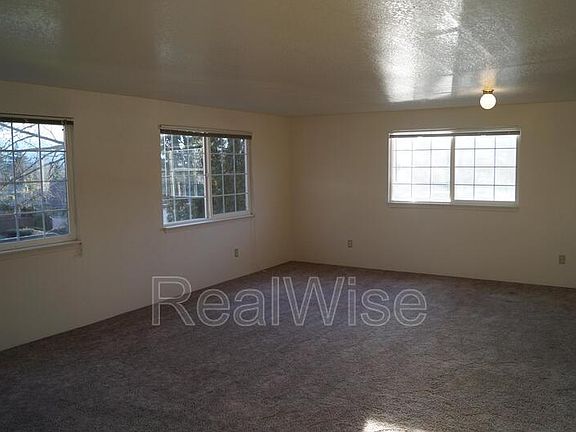 4th image of 2141 NW North Hill Dr APT B