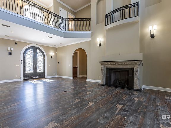 4th image of 32355 River Rd