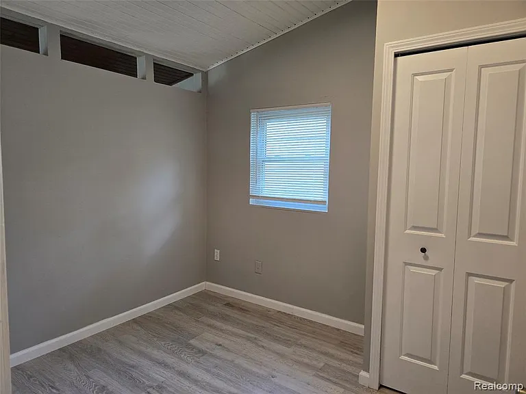 21411 Collingham Ave — Photo 6