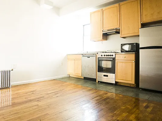 Rented by Crosstown Apartments NYC | media 72