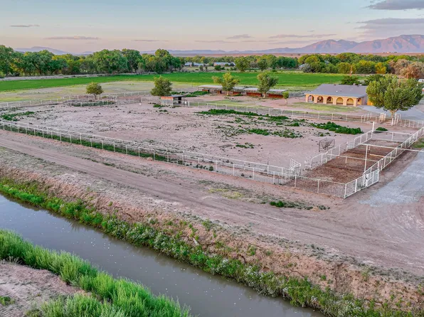 57 Marquez Rd, Los Lunas, NM 87031