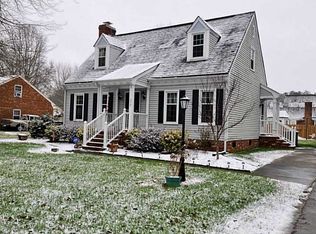 517 Parker Rd, Chesapeake, VA 23322