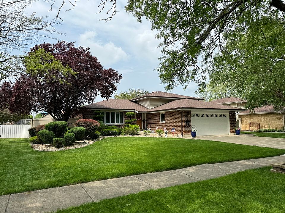 1st image of 16506 Ironwood Dr