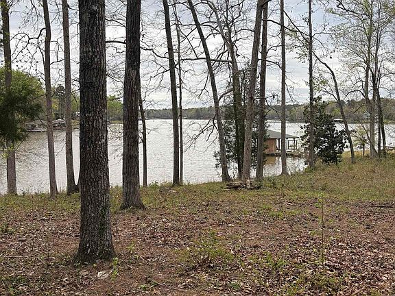 2nd image of 109 Northshore Dr #3