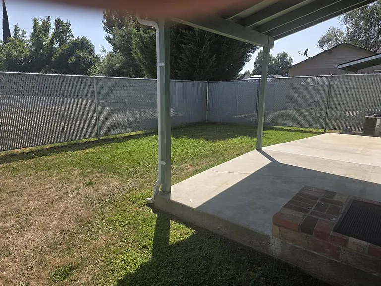 2239 SW Bridge St #A — Photo 14