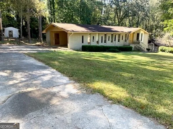 1688 Hebron Ln, Riverdale, GA 30296