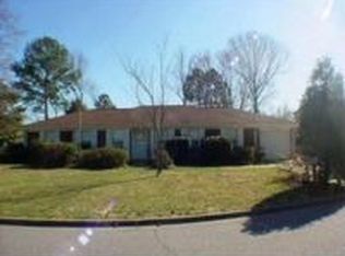 1800 Clearbrook Ln, Virginia Beach, VA 23464