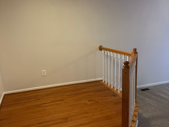 3rd image of 5831 Norham Dr