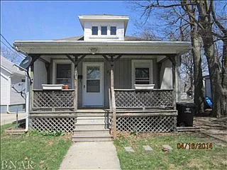 823 W Elm St photo 1