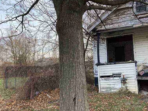 8238 Marion