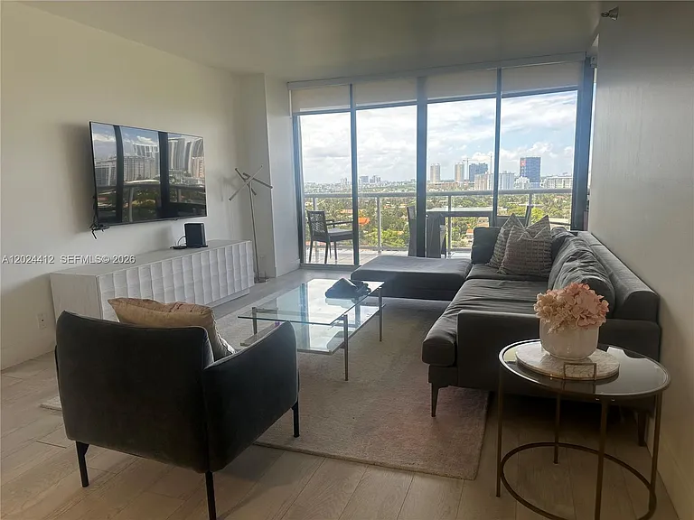 3640 Yacht Club Dr #1403 — Photo 3