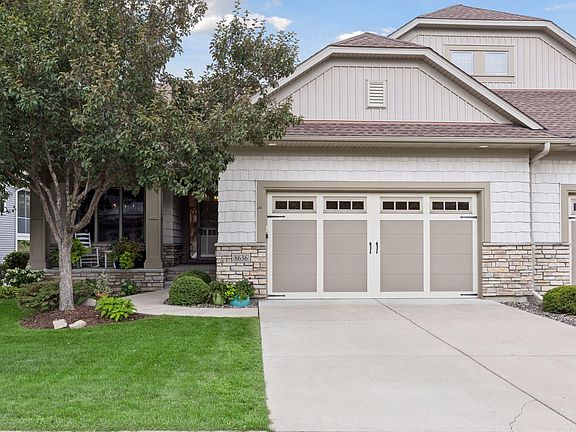 3rd image of 8636 Lake Riley Dr