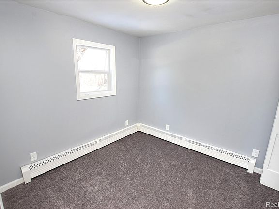 5th image of 2390 E Boatfield Ave