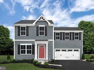 140 Distant View Dr, Hedgesville, WV 25427