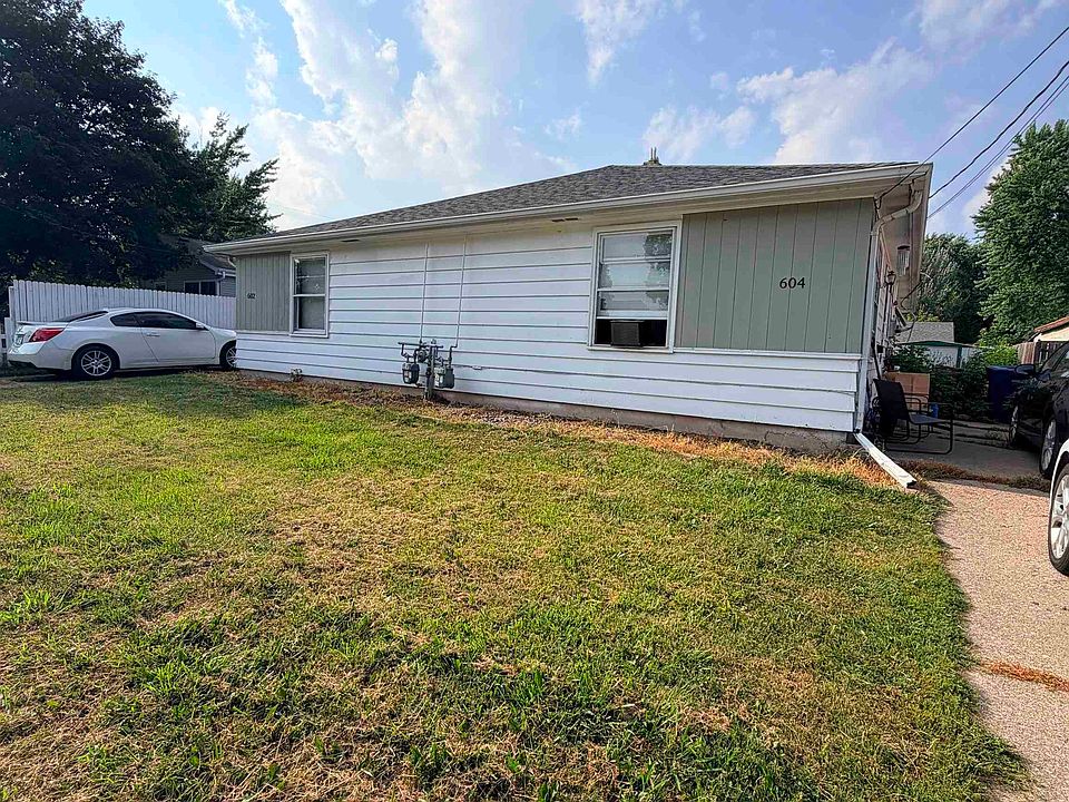 1st image of 602 8th St