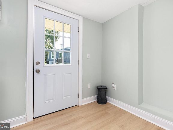4th image of 1412 Old Winchester Pike