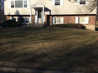 4 E Blossom Rd, Airmont, NY 10901