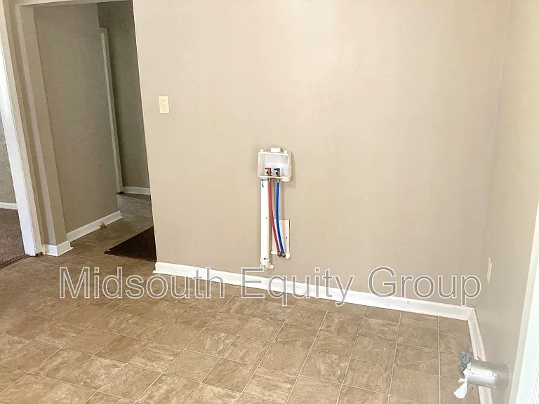 325 E Forest Ave — Photo 14