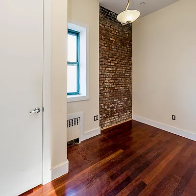 Rented by Nooklyn NYC LLC | media 55