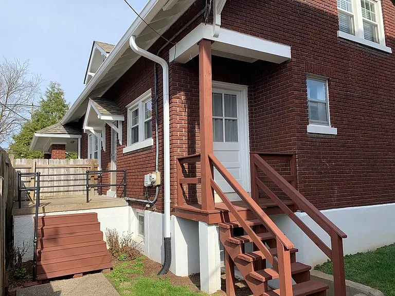 1738 Fernwood Ave — Photo 17