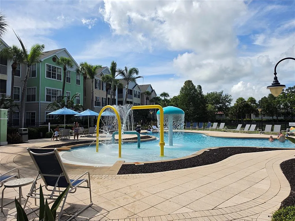 2 bed, 2.0 bath, 1159 sqft, $1,900 — Photo 3