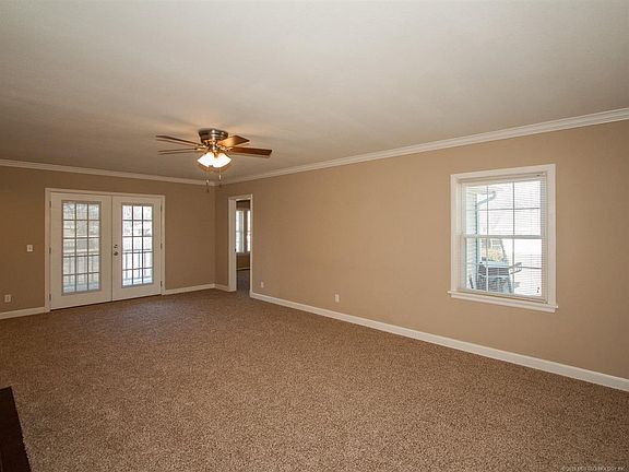 4th image of 500 S Woodlawn Ave