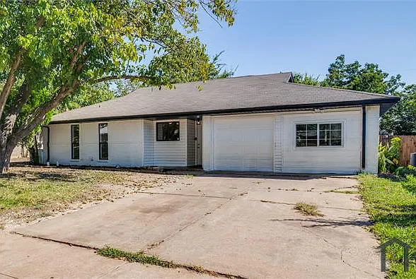 4 bed, 1259 sqft, $2,600 — Photo 3