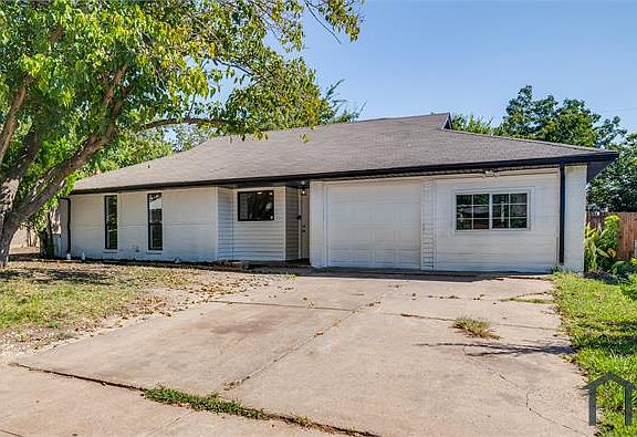 3rd image of 1622 Hillwood Dr