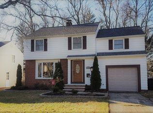 1536 Lyndhurst Rd, Lyndhurst, OH 44124
