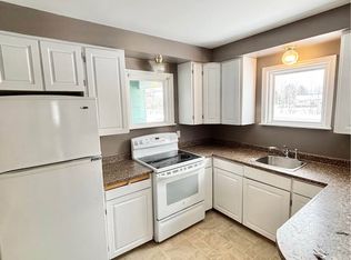 551 Clements Dr, Fredericton, NB E3G 7J1