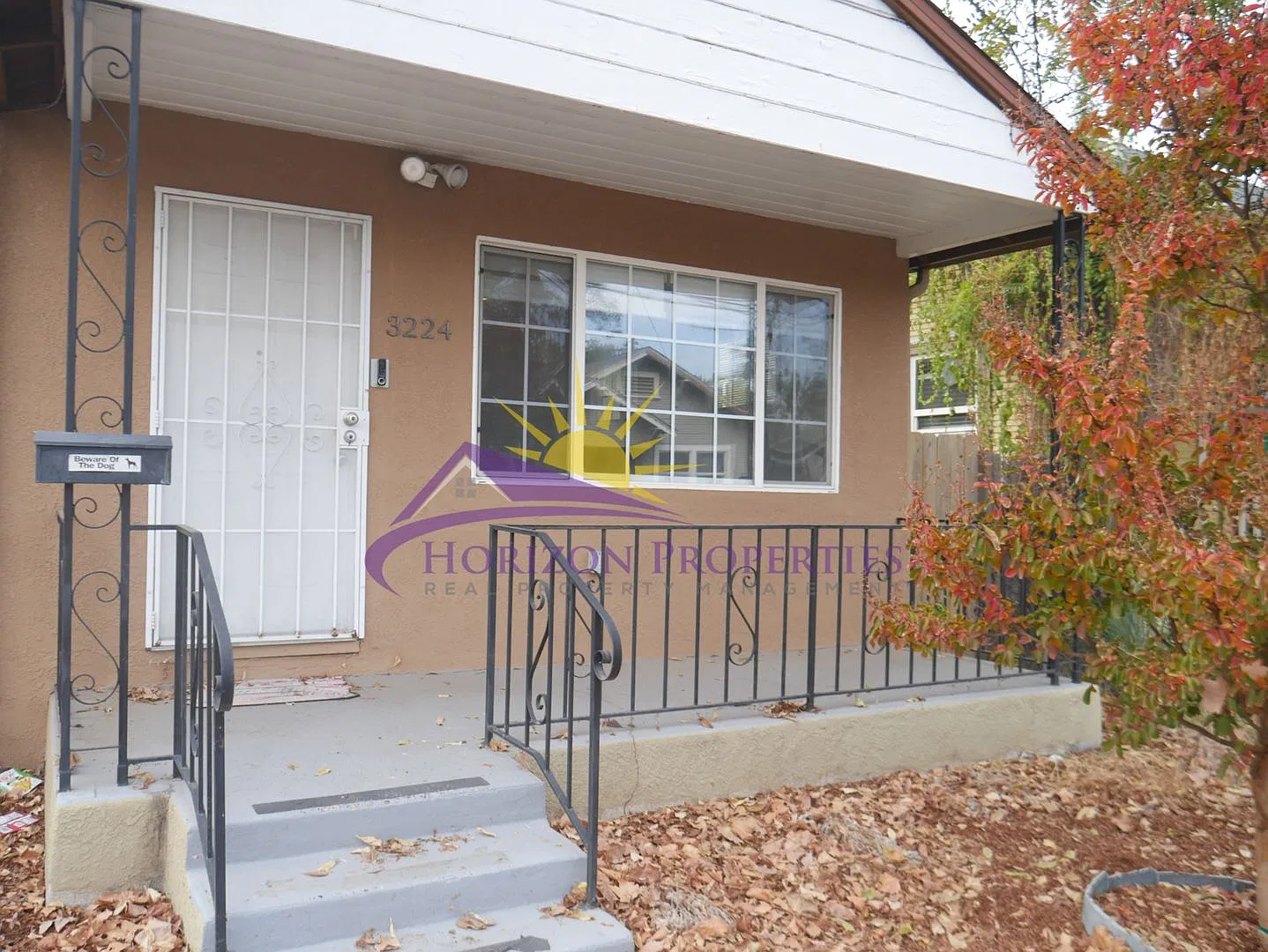 Remodeled 3 Bed 1.5 Bath 1,134 sqft home in Oak Park — Photo 3