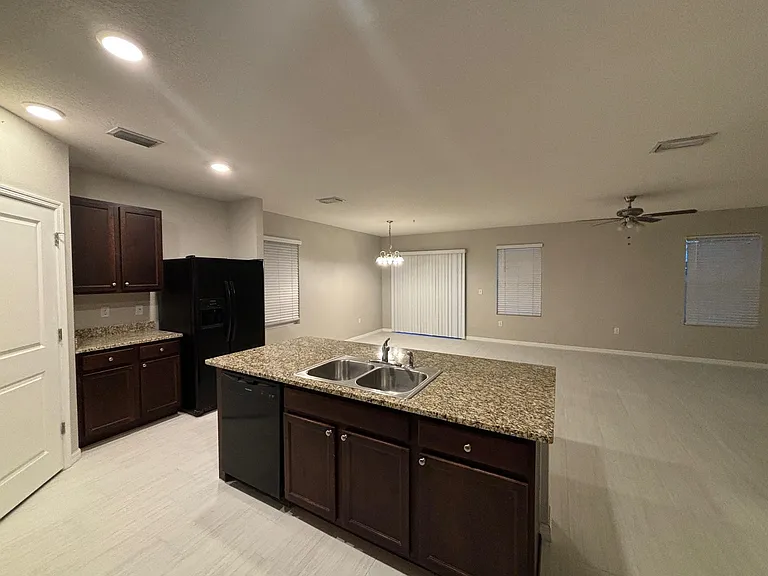 8103 Bilston Village Ln — Photo 8