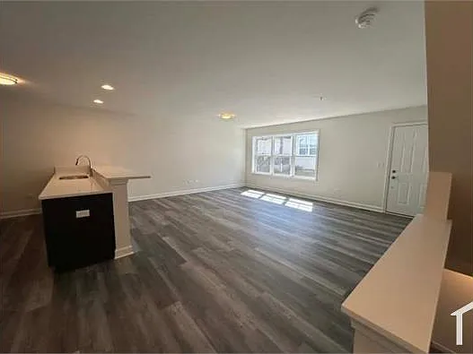 201 S Llanos St — Photo 14