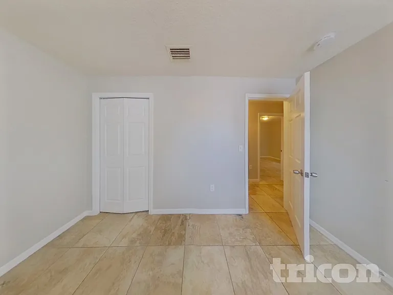 400 Cocoa Ct — Photo 14