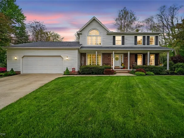 8163 Nancy Dr, Mentor, OH 44060