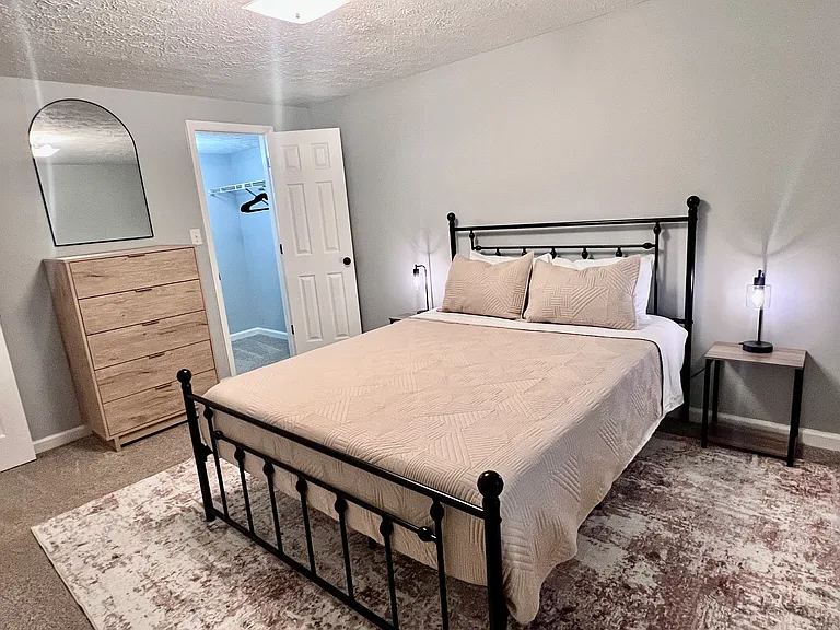 537 El Paseo Pl — Photo 8