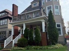 447 Richmond Ave