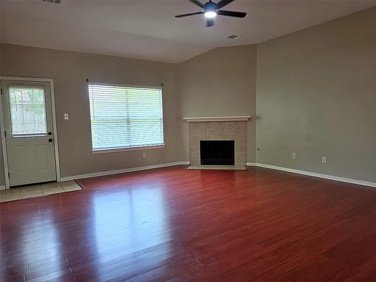 7002 Plaza Del Sol Dr #D — Photo 10