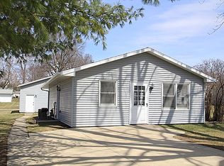 1364 21st Ave SW, Cedar Rapids, IA 52404