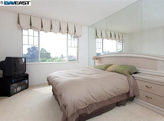 5th image of 3738 N Canyon Ct #U3