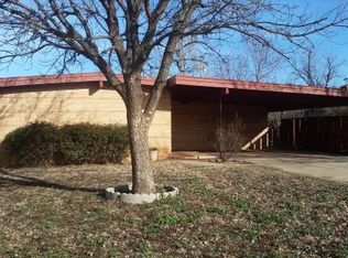 2041 Willard Dr, Altus, OK 73521